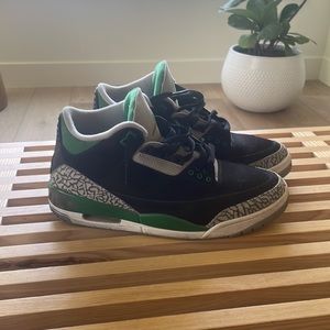 Jordan 3 retro pine green   RETAIL:190  RESELL:235